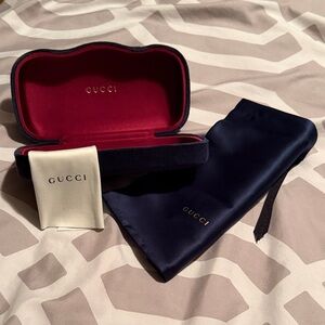 Gucci Navy Eyewear Case Set with Red Interior and Cream Cloth glasses sunglasses